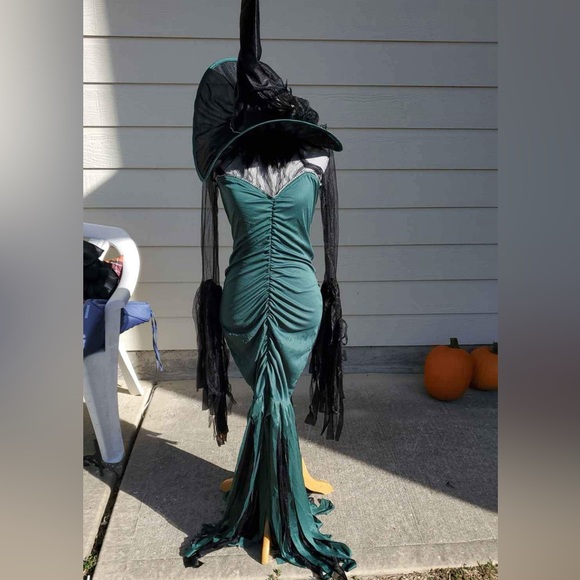 Halloween wicked sexy witch costume - Picture 3 of 5